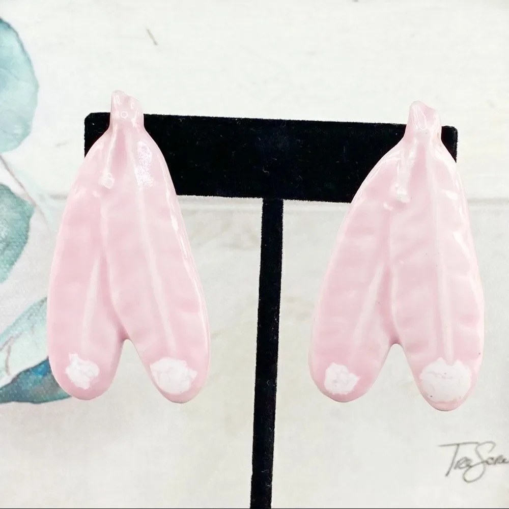 ‎Pink Ceramic Feather Earrings